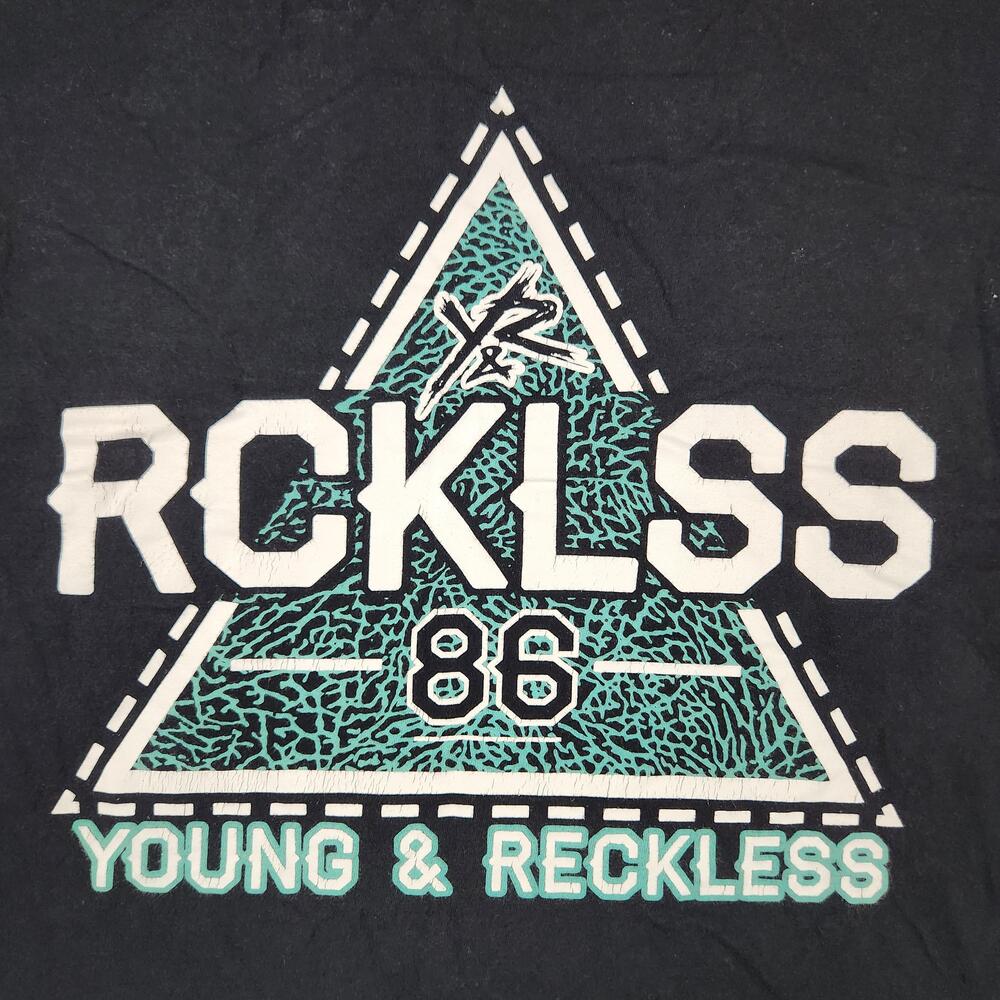 Young And Reckless Shirt Mens Medium Black Triangle Graphic Logo Streetwear 86